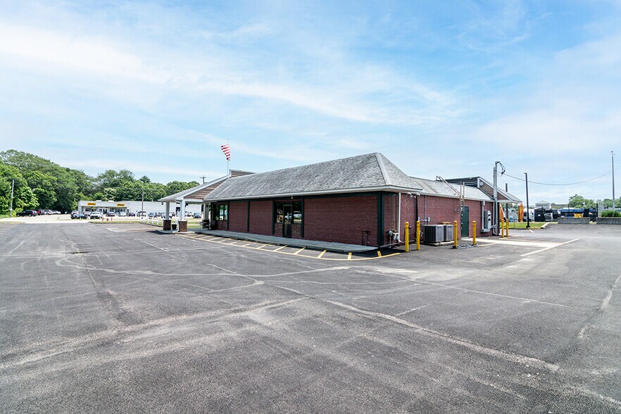 More Photos Of 6595 Post Rd, North Kingstown Fast Food For Sale
