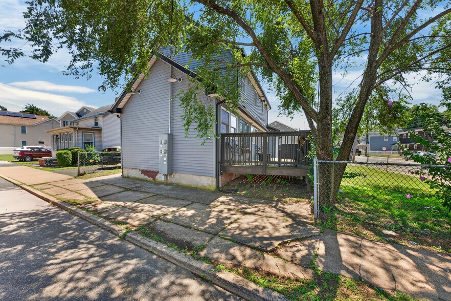 More Photos Of 528 Ridgeway Ave, South Amboy General Retail For Sale