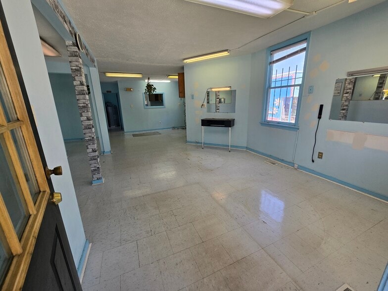 More Photos Of 3026 Meadowbridge Rd, Richmond Freestanding For Lease