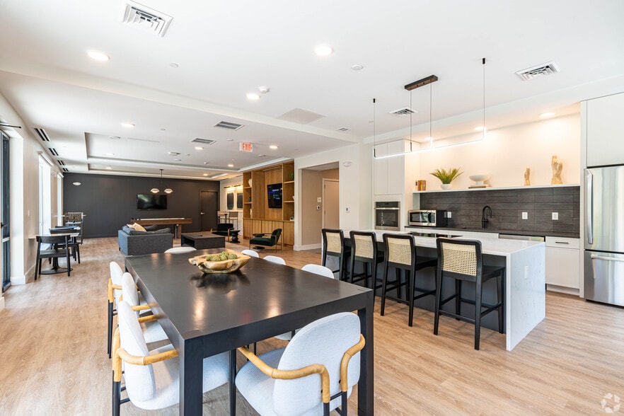 More Photos Of 289 Walk Hill St, Roslindale Apartments For Sale