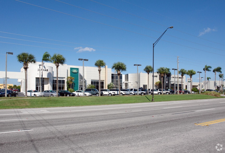 More Photos Of 1800-1850 E Merritt Island Cswy, Merritt Island Auto Dealership For Sale
