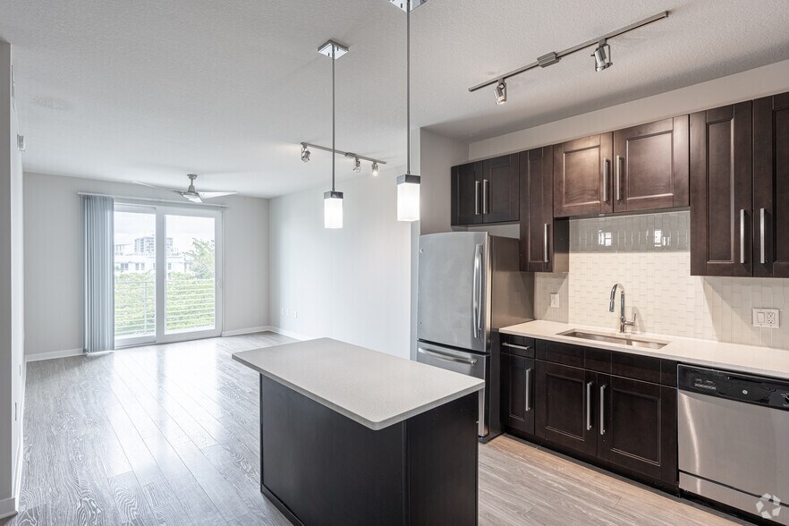 More Photos Of 190 SE 5th Ave, Delray Beach Apartments For Lease