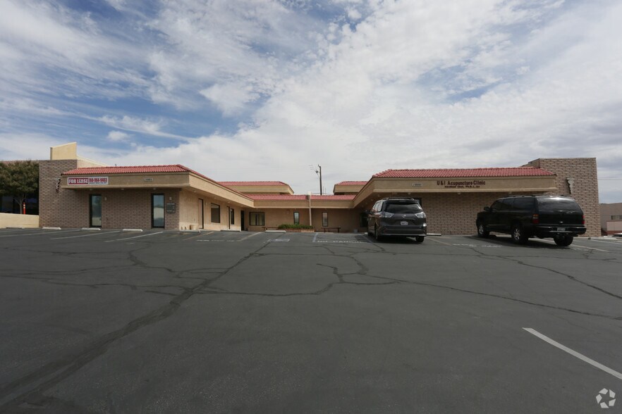 Primary Photo Of 15995 Tuscola Rd, Apple Valley Medical For Lease