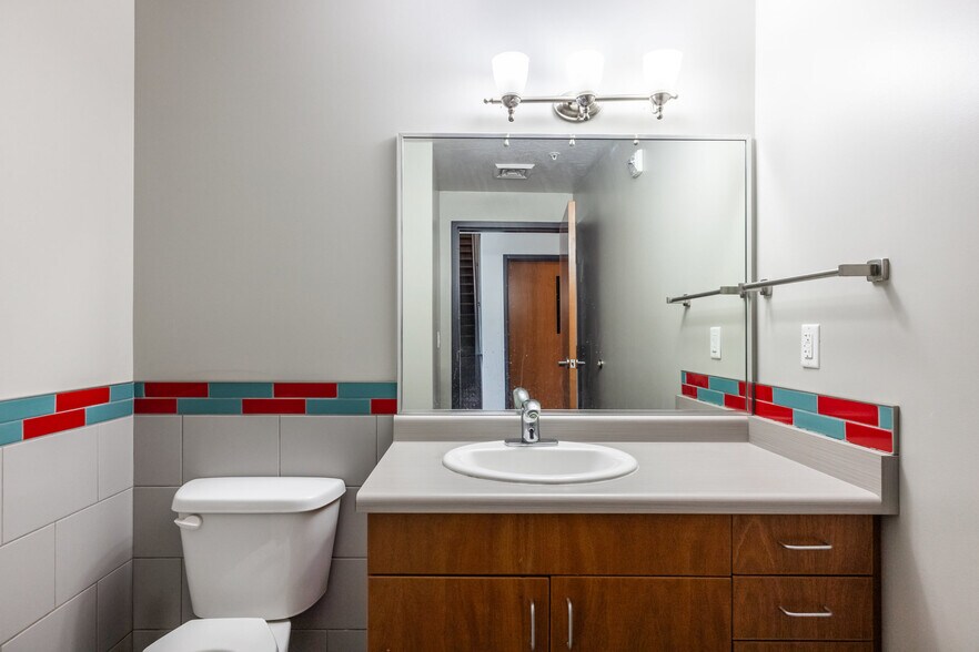 More Photos Of 600 S Geneva Rd, Orem Schools For Sale