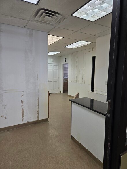 More Photos Of 5208 N Clark St, Chicago Apartments For Lease