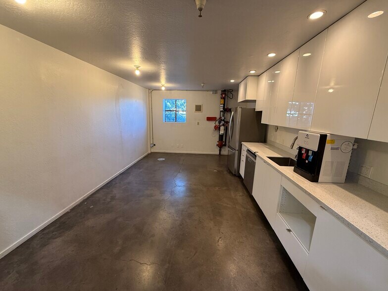 More Photos Of 710 Bancroft Way, Berkeley Warehouse For Lease