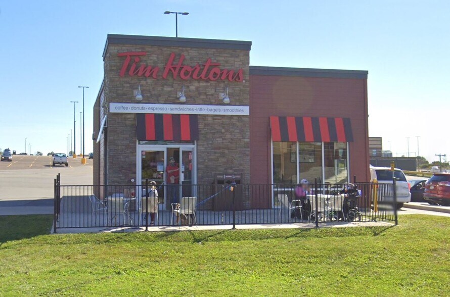 More Photos Of 120 Mcdonald St, Saint John General Retail For Lease