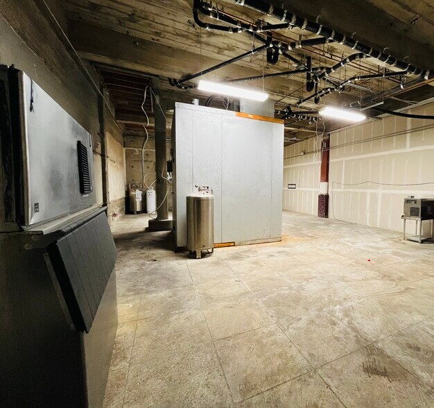 More Photos Of 1737-1741 Broadway, Oakland Office For Lease