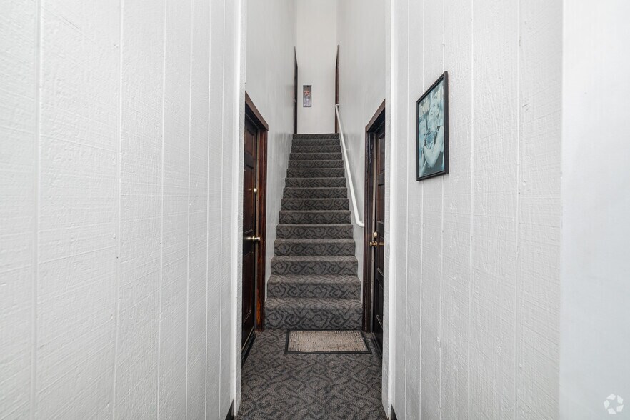 More Photos Of 1943 Vista Del Mar Ave, Los Angeles Apartments For Sale