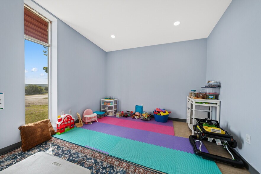 More Photos Of 4159 Highway 6, Clifton Showroom For Sale