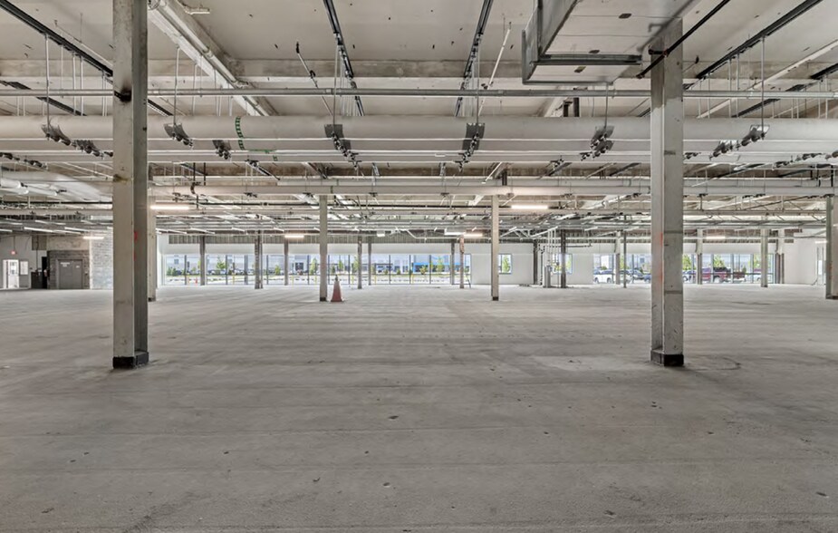 More Photos Of 1600 Osgood St, North Andover Office For Lease