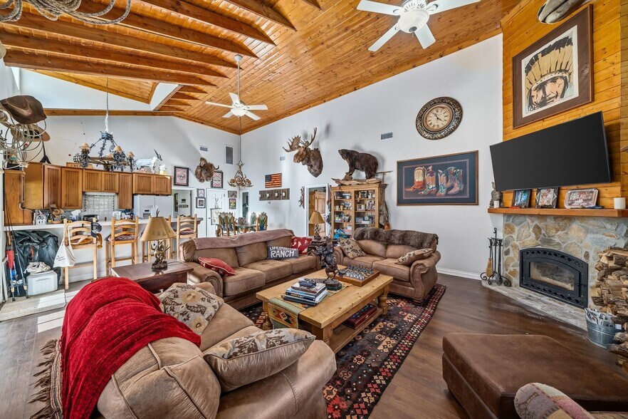 More Photos Of 535 Calf Canyon Hwy, Creston Winery Vineyard For Sale