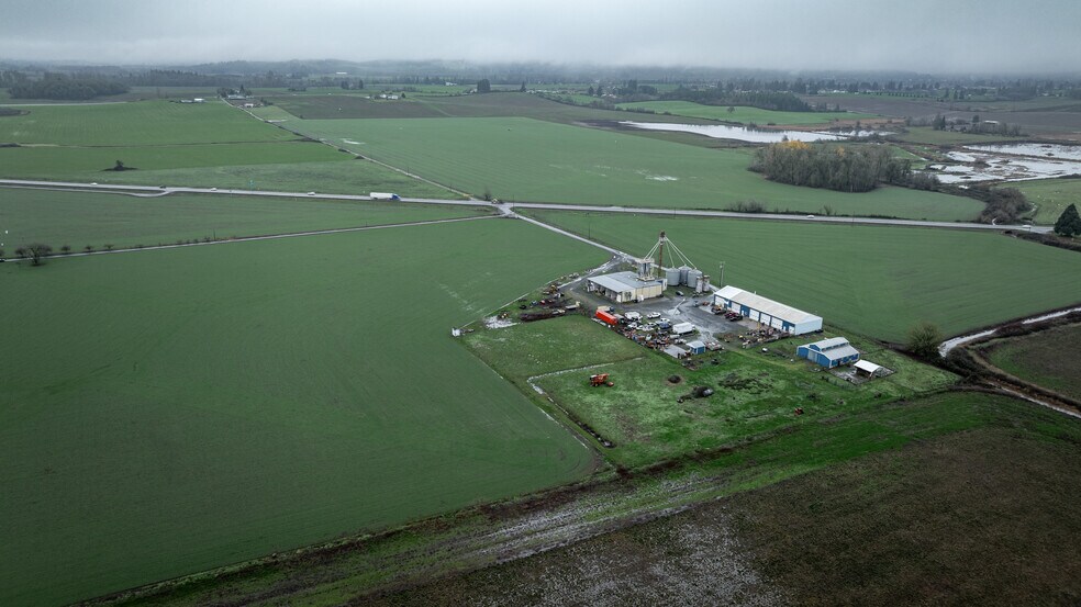 More Photos Of 10755 Highway 22, Dallas Warehouse For Lease