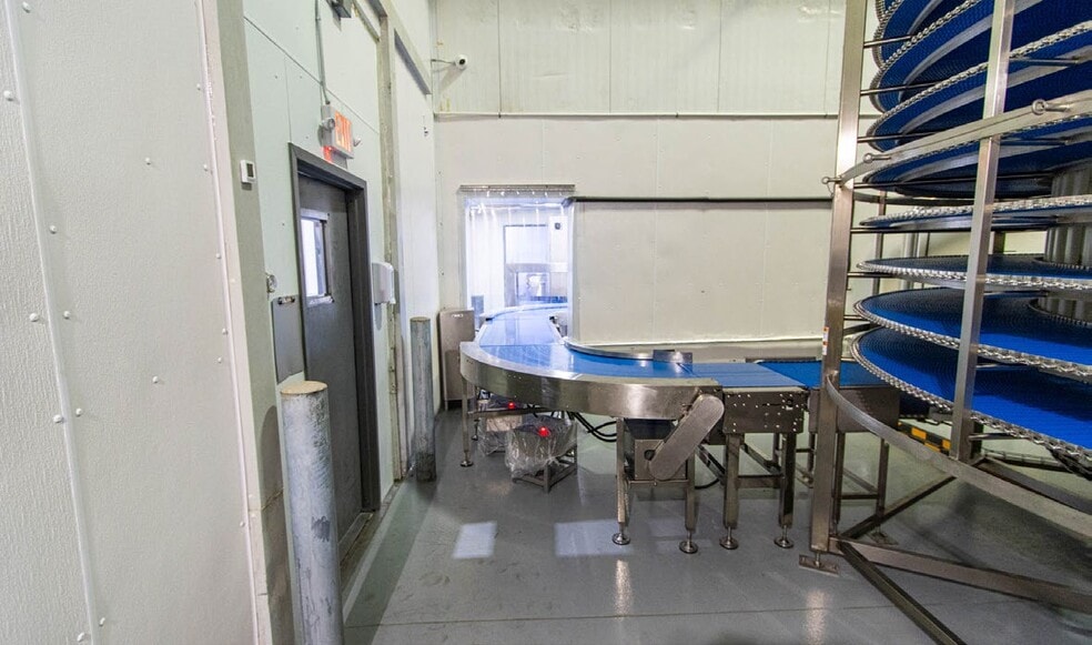More Photos Of 1376 W Hubbard St, Chicago Food Processing For Lease