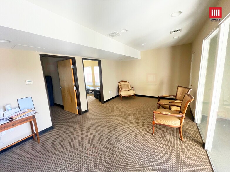 More Photos Of 4721 Laurel Canyon Blvd, Valley Village Medical For Sale