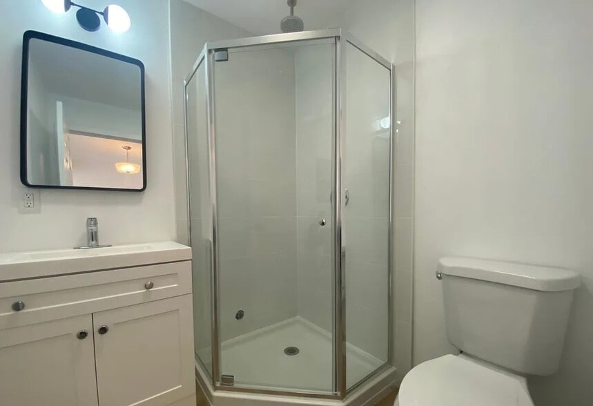 More Photos Of 1641 S New Hampshire Ave, Los Angeles Apartments For Sale