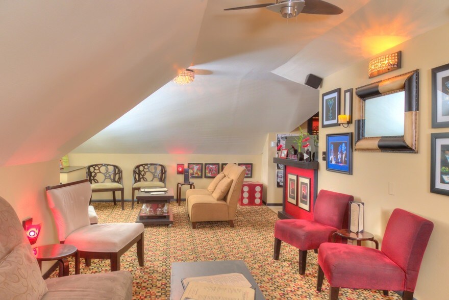 More Photos Of 218 N 100 W, Moab Restaurant For Sale