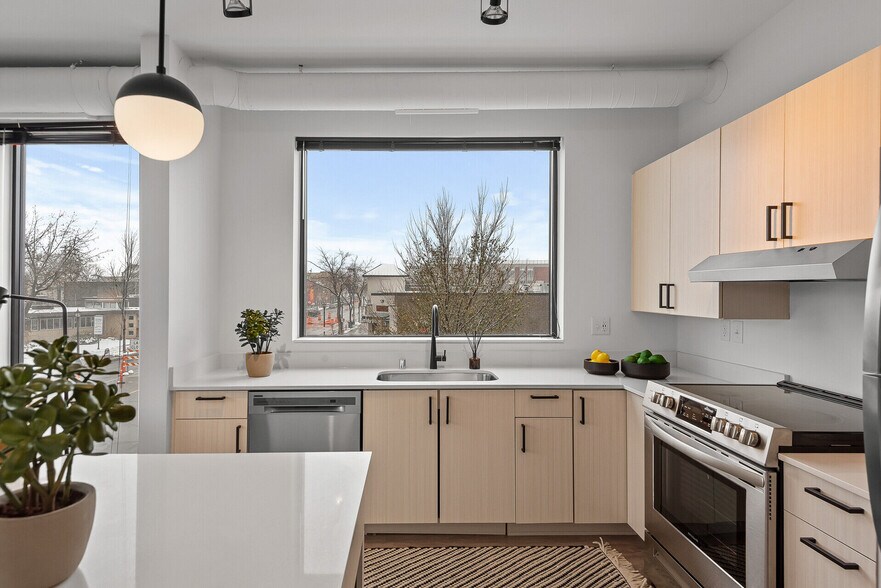 More Photos Of 2640 Nicollet Ave, Minneapolis Apartments For Sale
