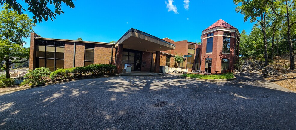 More Photos Of 900 Montclair Rd, Birmingham Office For Sale