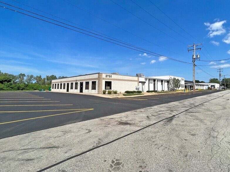 More Photos Of 2700-2730 W 21st St, Erie Office For Lease