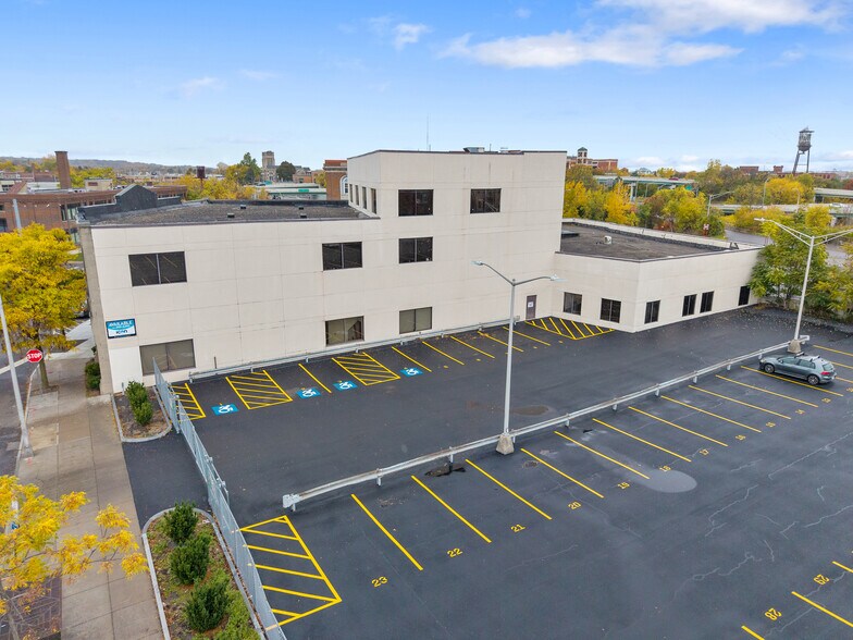 More Photos Of 344 W Genesee St, Syracuse Loft Creative Space For Lease