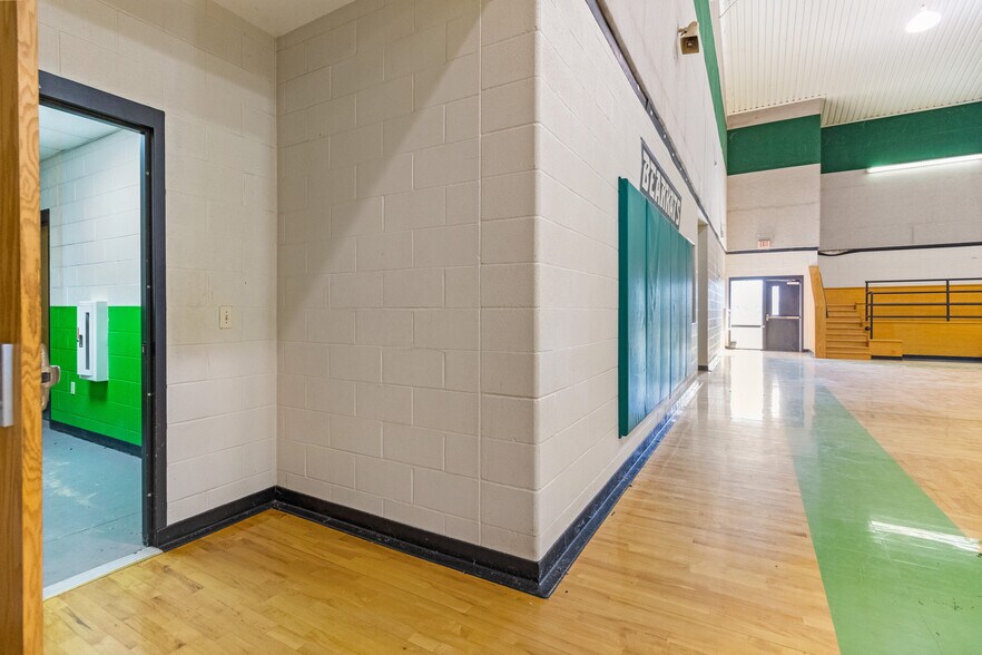 More Photos Of 214 N School St, Winfield Light Distribution For Sale