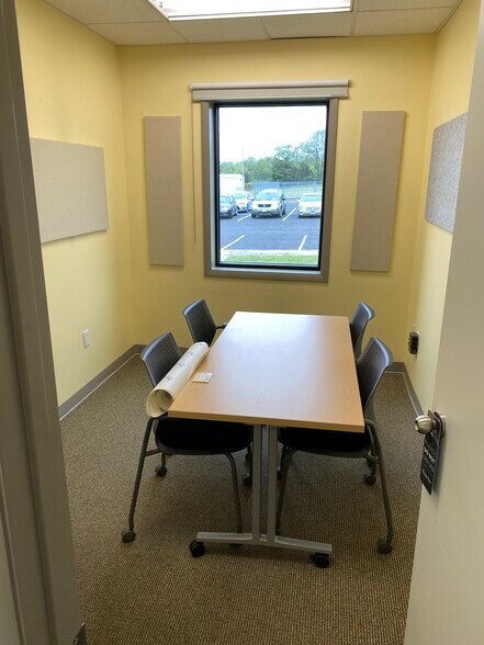 More Photos Of 3156 N Valley Pike, Harrisonburg Office For Lease