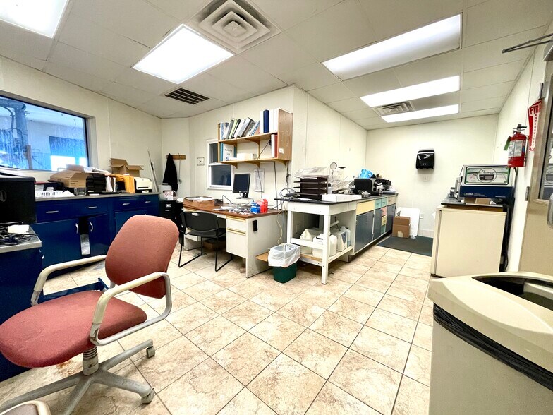 More Photos Of 2004 N University St, Peoria Industrial For Sale