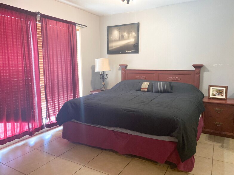 More Photos Of 3847 S Eastern Ave, Las Vegas Office For Lease