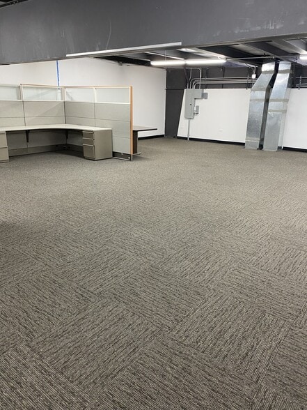 More Photos Of 7081 E 56th Ave, Commerce City Showroom For Lease