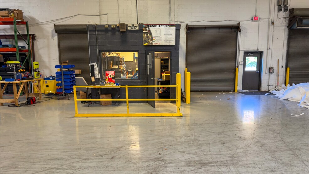 More Photos Of 2400 Mellon Ct, Decatur Distribution For Lease