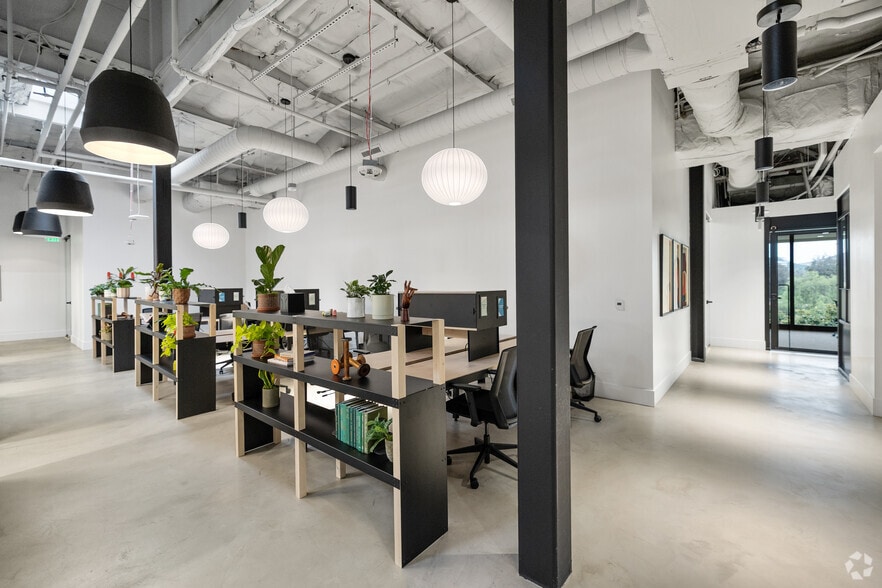 More Photos Of 17190 Bernardo Center Dr, San Diego Coworking Space