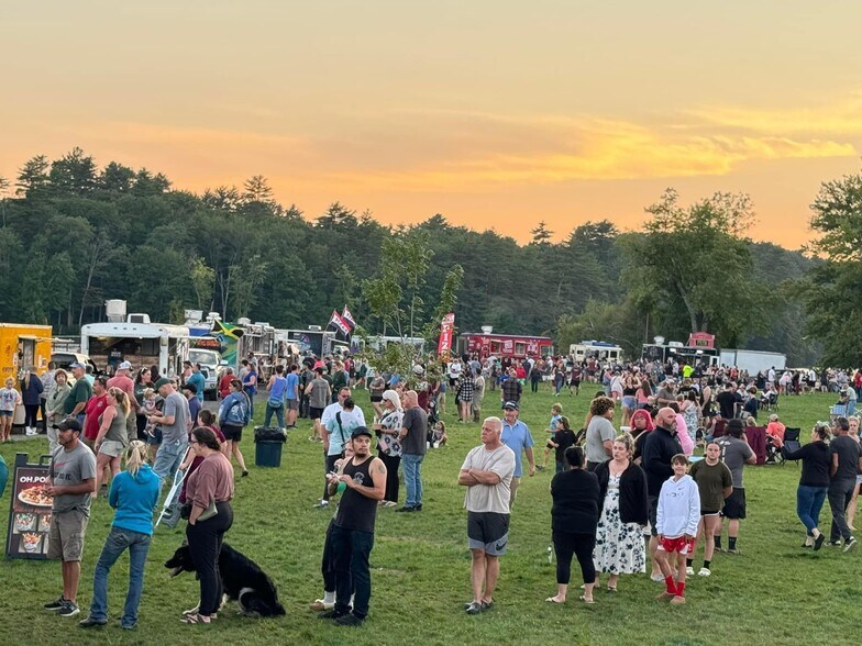 More Photos Of 695 Lisbon St, Lisbon Restaurant For Sale