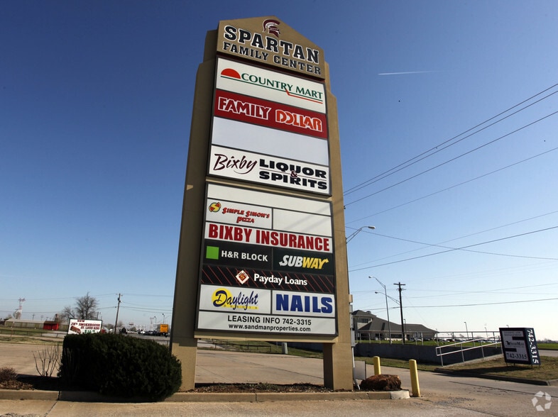 More Photos Of 15024-15030 S Memorial Dr, Bixby Unknown For Lease