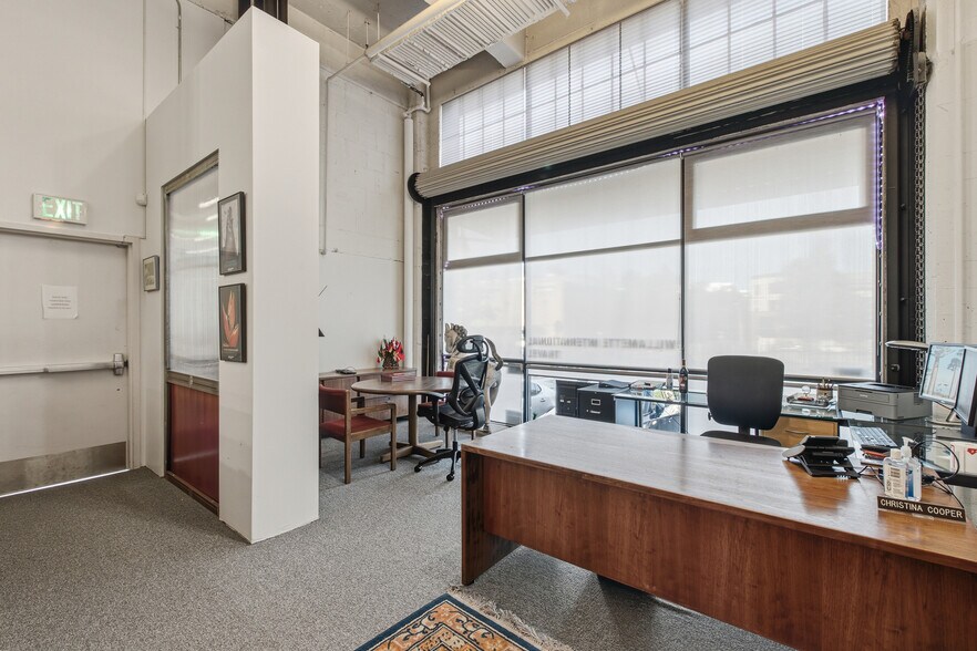 More Photos Of 1314 NW Irving St, Portland Apartments For Sale