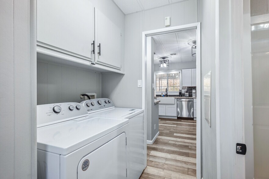 More Photos Of 1837 Riverside Dr, Bullhead City Specialty For Sale