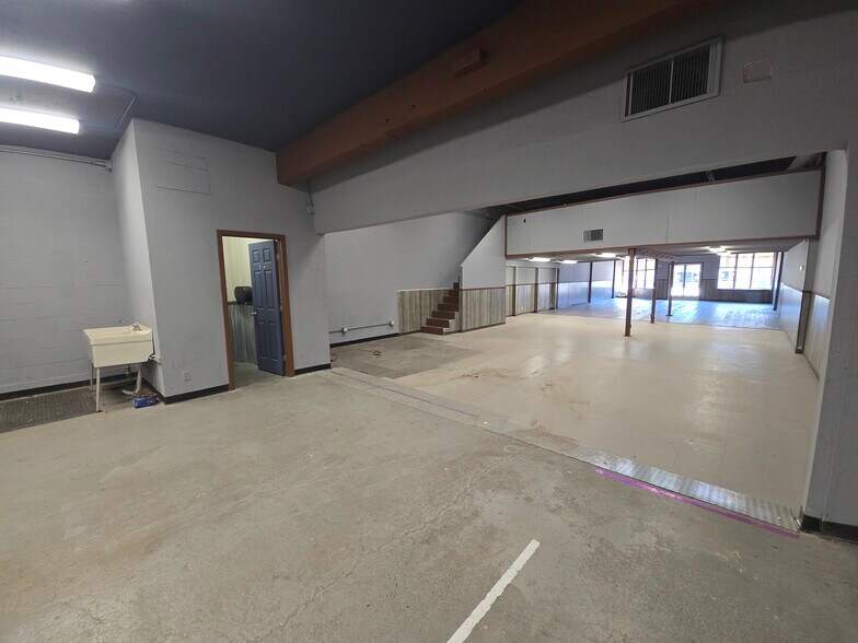 More Photos Of 7641 Monterey St, Gilroy Auto Dealership For Lease