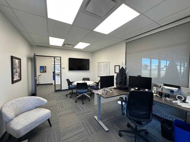More Photos Of 10250A 176th St, Edmonton Office For Lease