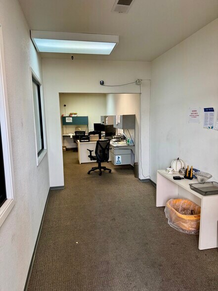 More Photos Of 1100 Industrial Rd, San Carlos Research And Development For Sale