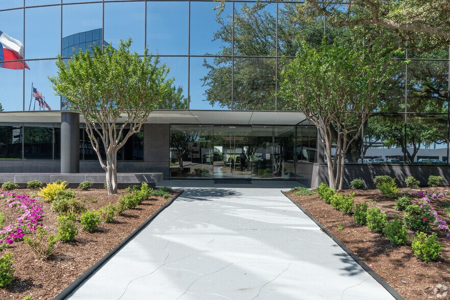 More Photos Of 12012 Wickchester Ln, Houston Office For Sale