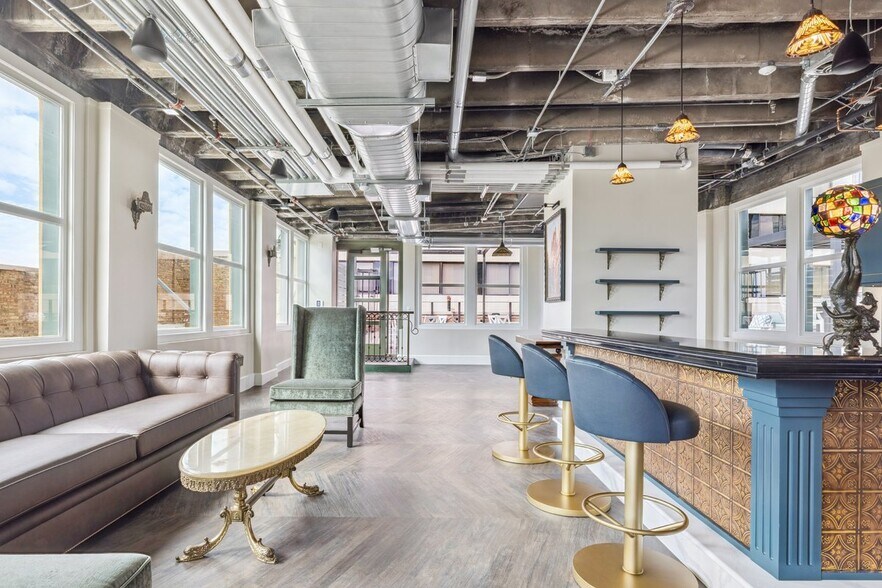 More Photos Of 10 W Broadway, Salt Lake City Office For Lease