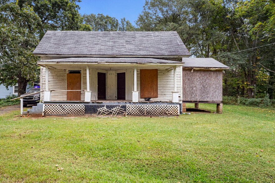 More Photos Of 229 W Liberty St, Forest City Apartments For Sale