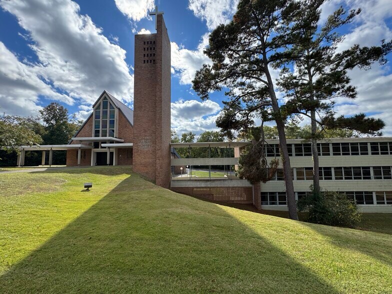Primary Photo Of 3200 Lyles St, Columbia Religious Facility For Sale