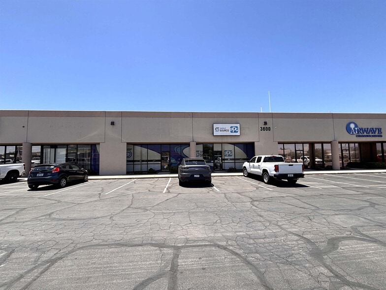 More Photos Of 3600 S Palo Verde Rd, Tucson Mixed Retail For Lease