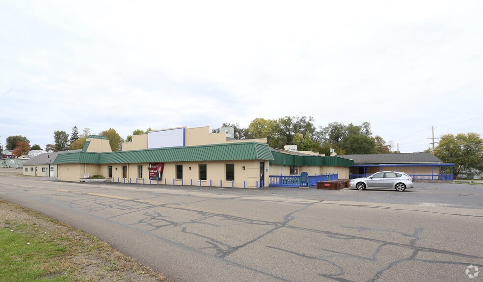 More Photos Of 130 S Main St, Fredericktown Storefront For Sale