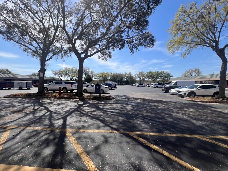 More Photos Of 3586 Aloma Ave, Winter Park Office For Sale