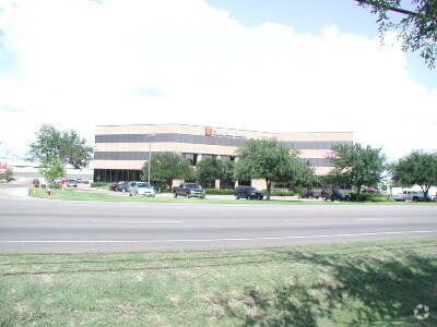 More Photos Of 2405 Texas Ave, College Station Office For Lease
