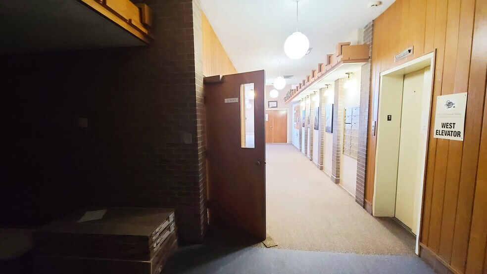 More Photos Of 710 W 8th St, Fort Scott Office For Sale