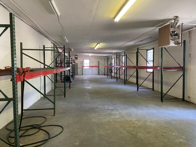 More Photos Of 52-56 Elwood Ave, Newark Warehouse For Lease