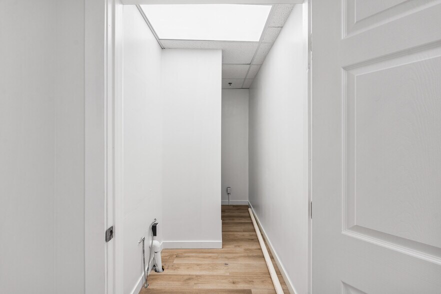 More Photos Of 514 Commerce Ave, Palmdale Medical For Sale